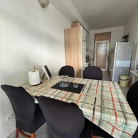 Apartman Ana 3 *