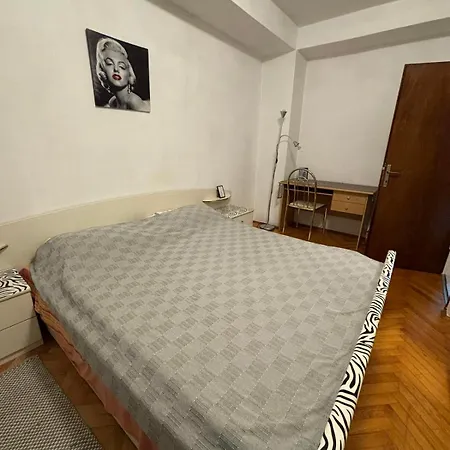 Apartman Ana 3 *